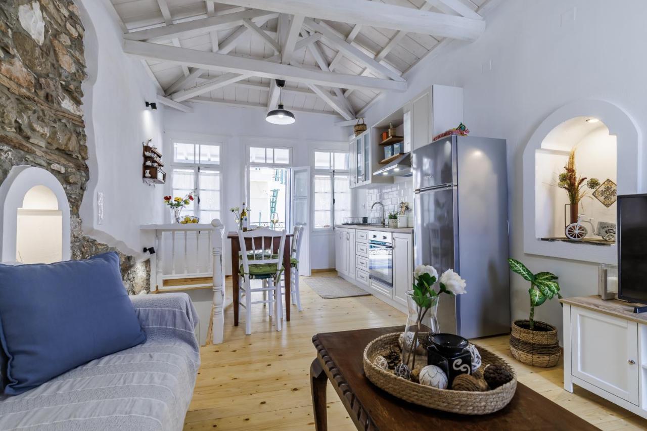Aikaterini'S House Apartment Skopelos Town Bagian luar foto